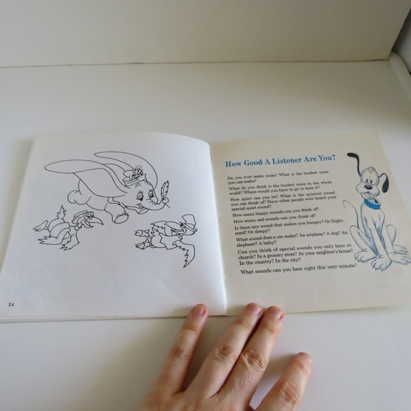 DISNEY Dumbo Book & Pinocchio Cassette Tape & USB Flash Drive with MP3 F… - Picture 11 of 13